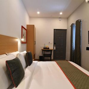 Super Townhouse Royapettah Near U.S Consulate